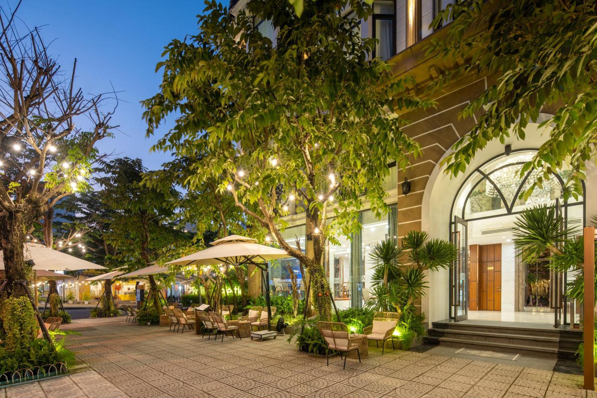 Brilliant Majestic Hotel Da Nang Exterior photo
