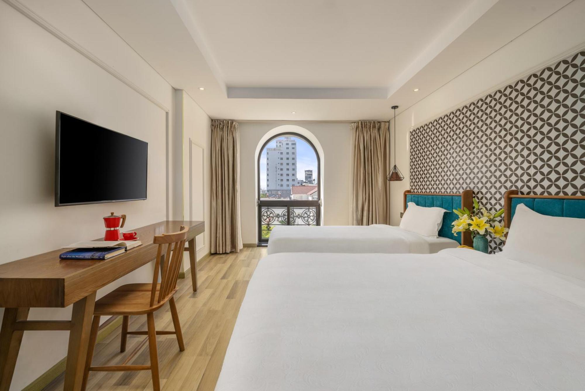 Brilliant Majestic Hotel Da Nang Exterior photo