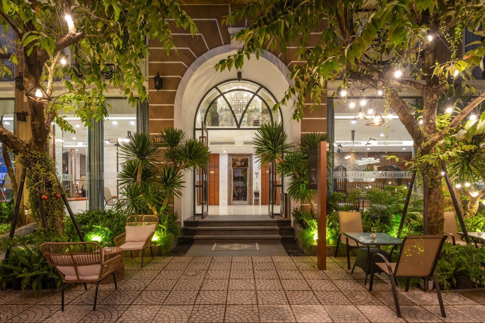 Brilliant Majestic Hotel Da Nang Exterior photo