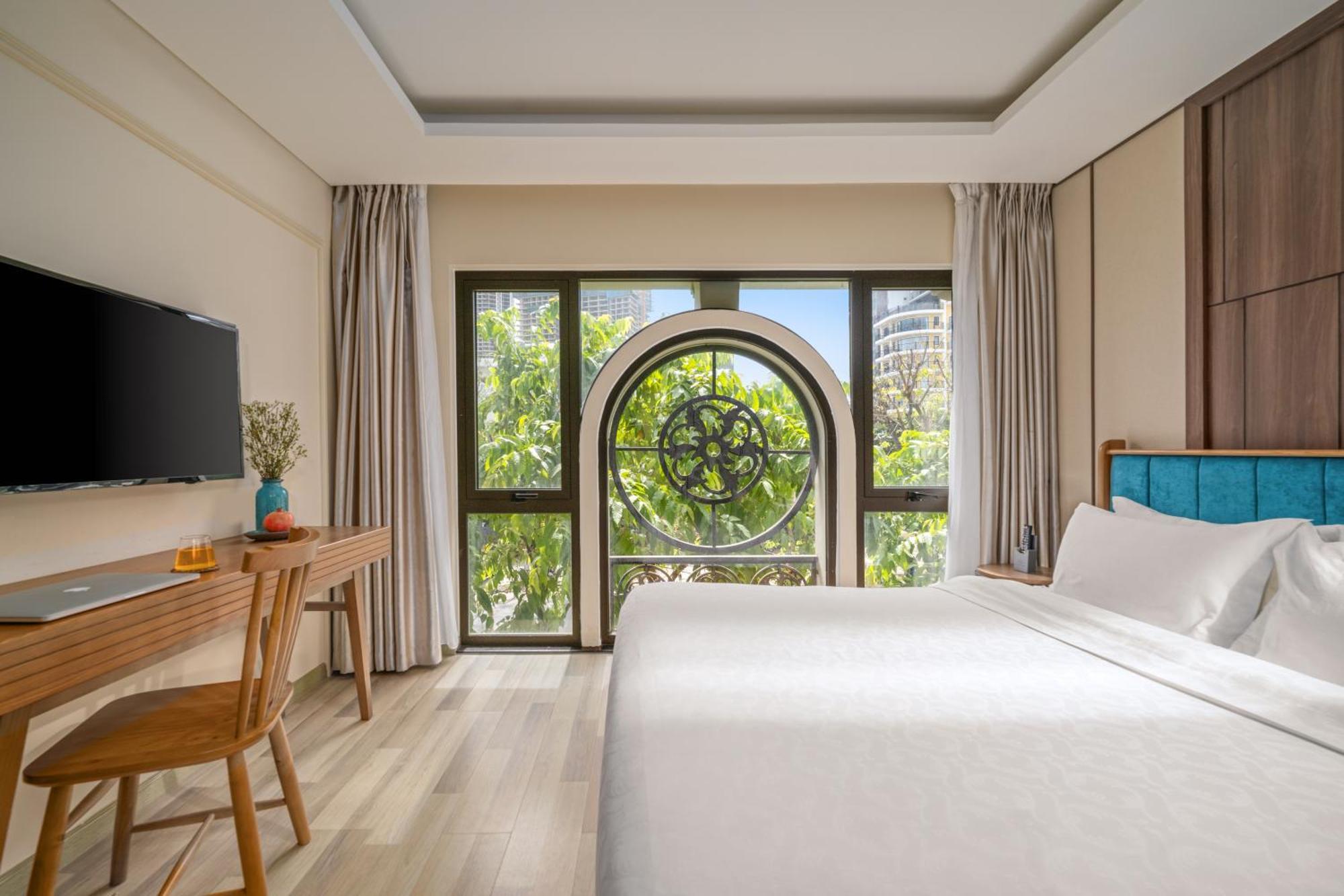 Brilliant Majestic Hotel Da Nang Exterior photo